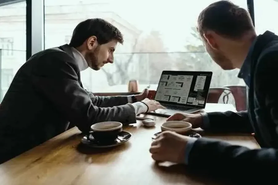 In-house Vs. Outsourced Software Testing Services: Pros and Cons Outsourced